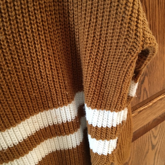 🎊sold🎉Dreamers sweater from Evereve - Picture 5 of 9